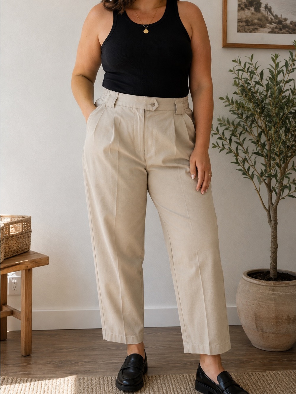 Tilley womenEndurables Vintage Khaki Pleated Travel Pants Made in Canada Size 14